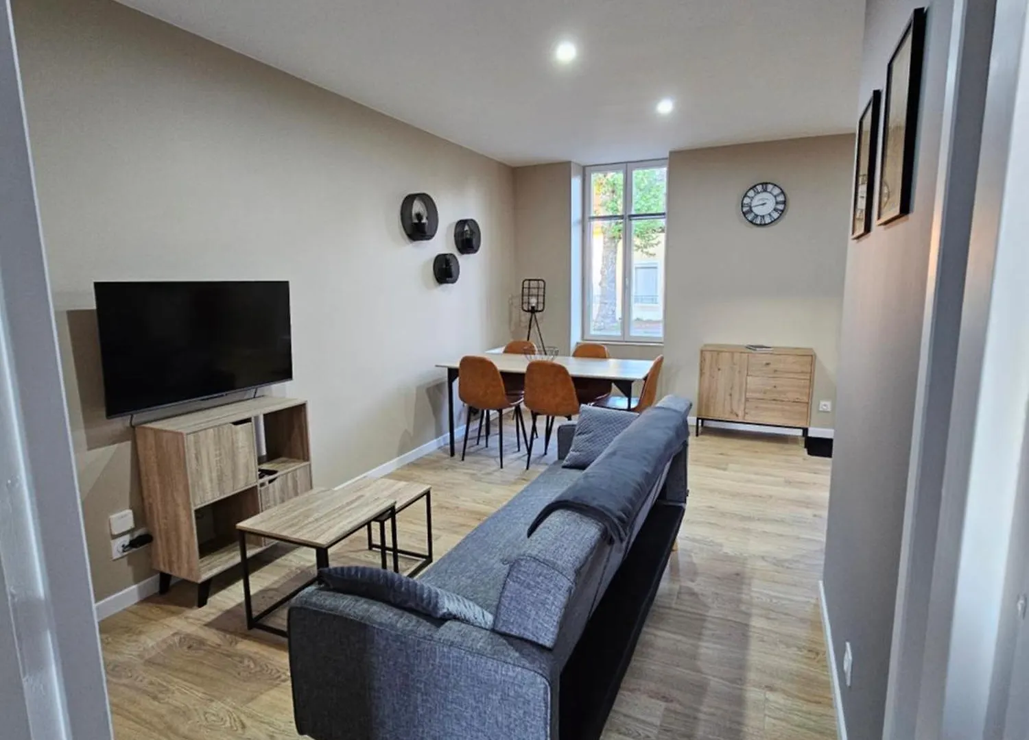 Appartement Le 96 Lurcy-Levis 0*,